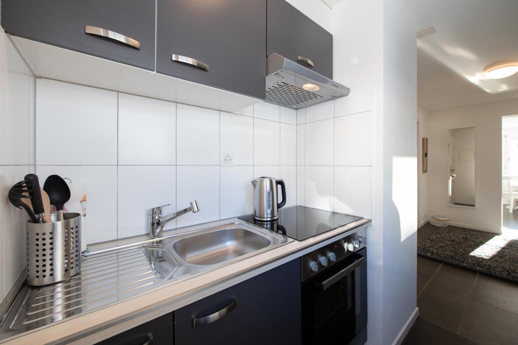 Agrimonia - Moebilierte Ferienwohnung Mit Balkon Давос Екстериор снимка